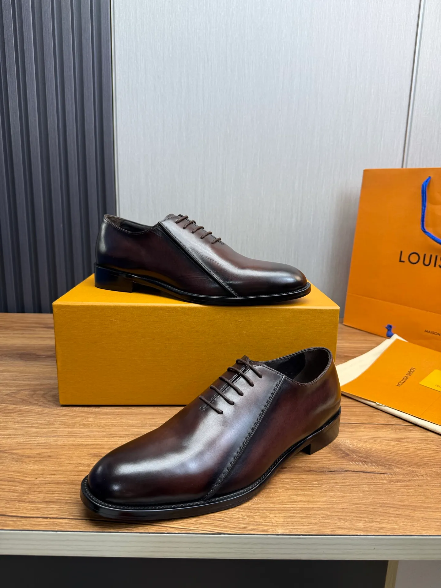 Men's shoes💰760💰 LV. Men's business casual leather shoes, 1:1 shipment ⬆️Luxurious and noble👞All imported original brand leather, just to create a more comfortable wearing experience, upper: original cowhide ➕Imported full cow lining, original leather outsole ✔️36-45 (38.45 non-refundable)